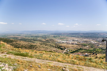 Fototapeta na wymiar Turkey. Mountain landscape: view from the Acropolis of Pergamum