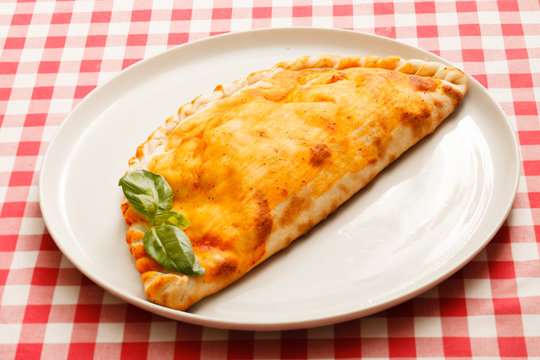 calzone pizza