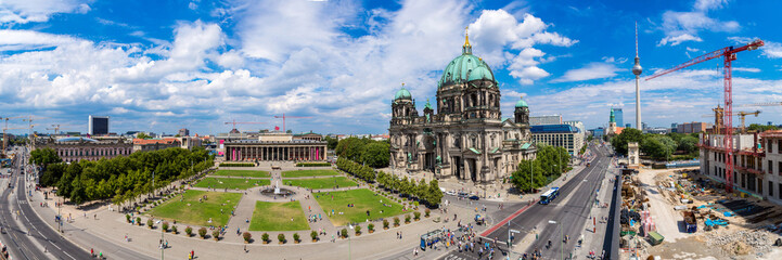 View of Berlin Cathedral © Sergii Figurnyi