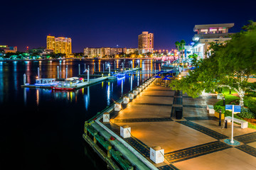 Naklejka premium View of the Riverwalk at night in Tampa, Florida.