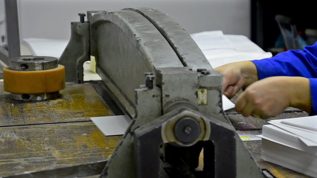 Print plant worker manual broshure production