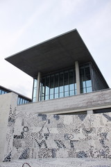 兵庫県立美術館