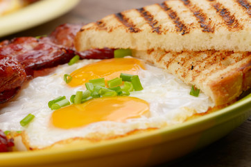 Fried eggs with bacon