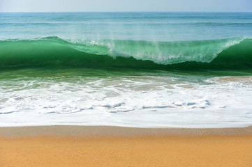 Fototapeta na wymiar Ocean waves