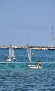 Cours de voile pour débutants (enfants)