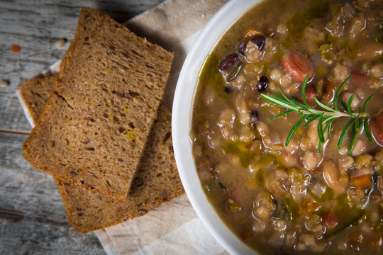 Vegetable soup with pumpkin and onion