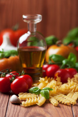 Spaghetti and tomatoes with herbs