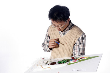 스튜디오 안의 건축학전공 남성