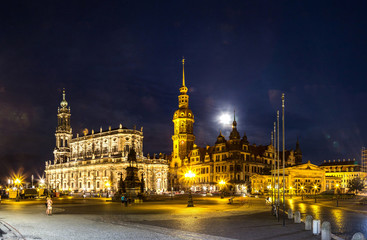 Naklejka premium Night view of Dresden.