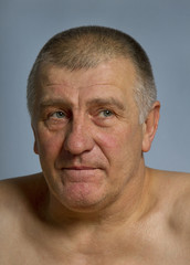 Obraz premium Smiling adult man.