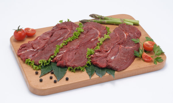 Fette di carne di equino