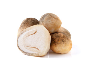 Fototapeta premium straw mushroom isolated on white background