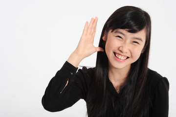 스튜디오 안의 십대 소녀