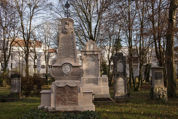 Fototapeta na wymiar Alter Südlicher Friedhof | München