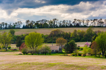 Fototapeta na wymiar View of fields and hills in rural York County, Pennsylvania
