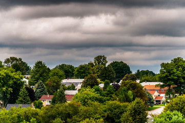 Fototapeta na wymiar View of houses in a residential area in Shrewsbury, Pennsylvania