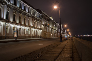 Fototapeta na wymiar Night view of Palace Embankment 1