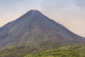 Naklejka na ściany i meble Volcano Arenal in Costa Rica