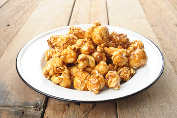 caramel popcorn