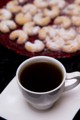 Kaffee und Weihnachtsgebäck
