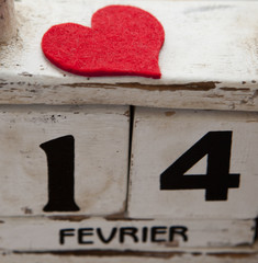 coeur et calendrier date saint Valentin 14 février