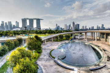 Naklejka premium Singapore Skyline From Marina Barrage