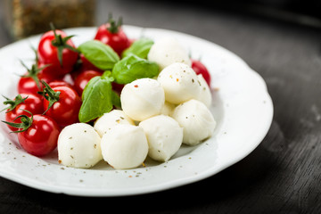 Tomate Mozzarella Basilikum