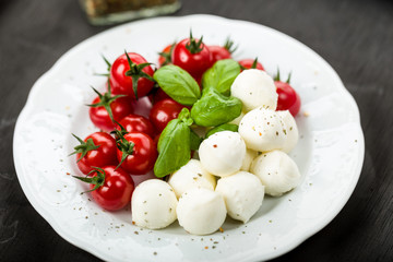 Tomate Mozzarella Basilikum