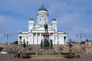Helsinki cathedral and monument to Alexander II, Finland