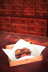 한국 전통 한약 재료 