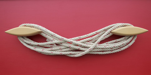 rope arrangement on wood wall