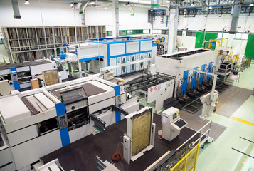 Factory - Production of cardboard foodstuff containers