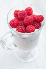 Healthy breakfast with yogurt and berry