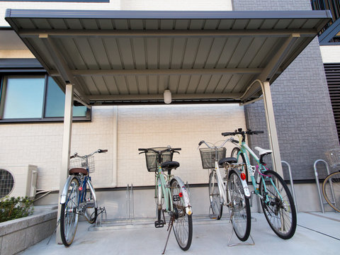 Fototapeta アパートの駐輪場