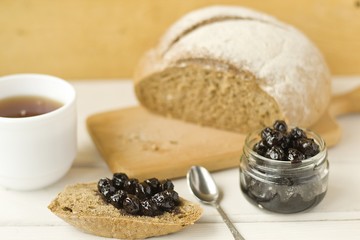 чай с вареньем