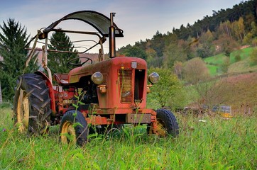 le tracteur rouge