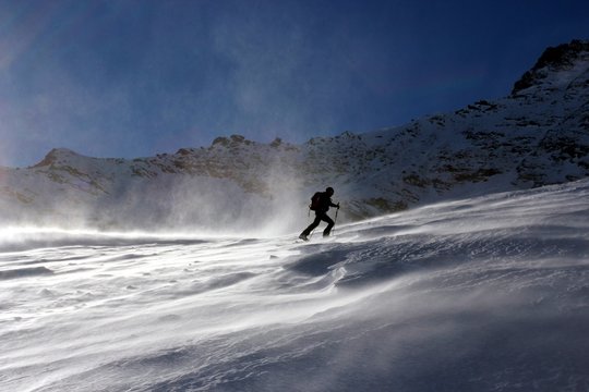 snow wind