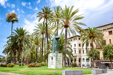 Fototapeta na wymiar Monument of Ramon Llull, Palma de Mallorca