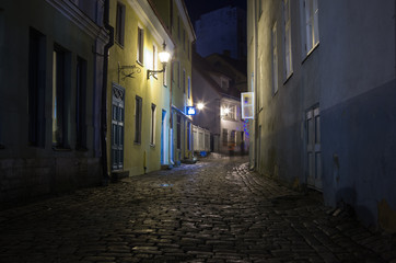 Obraz premium Stary Tallinn w nocy