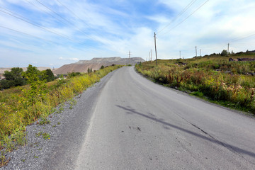 Fototapeta na wymiar road in the Urals