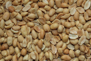 Scattered roasted and salted peanuts