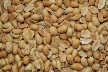 Scattered roasted and salted peanuts