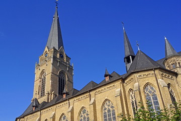 Fototapeta na wymiar Pfarrkirche St. Katharina in WILLICH ( bei Krefeld )