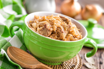 Braised cabbage with meat