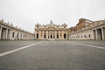 Fototapeta na wymiar Piazza e Basilica di San Pietro - Roma