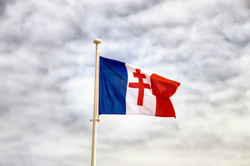 France, Courseulles-sur-mer  - Drapeau croix de Lorraine