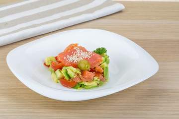 Salad with salmon and avocado