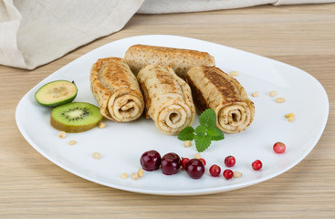 Pancakes with berries