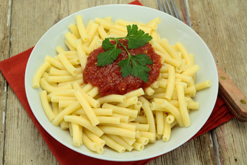 assiett de pâtes, sauce tomate