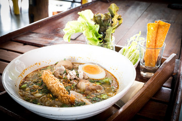 Spicy noodle soup with side dish set